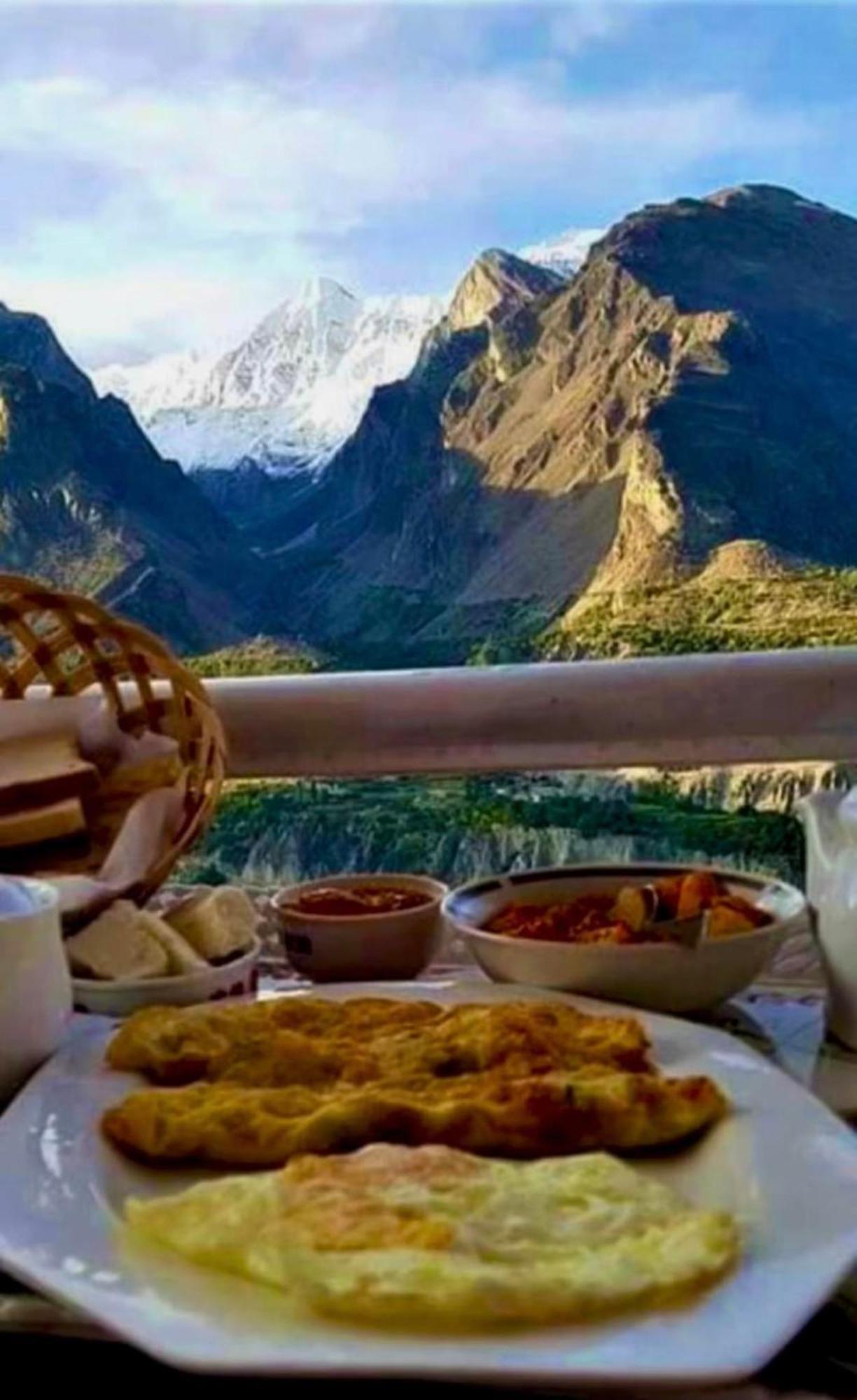 Backpackers Stories By Old Hunza Inn Karimabad  Extérieur photo